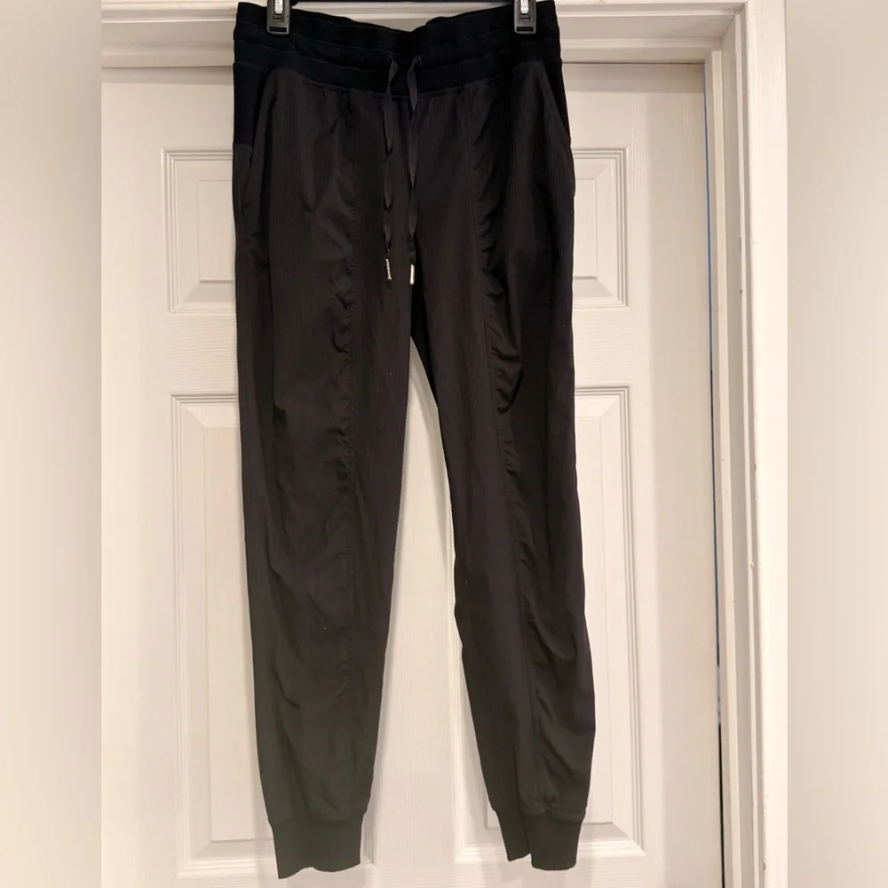 lululemon Athletica Dance Studio Joggers - Picture 3 of 4